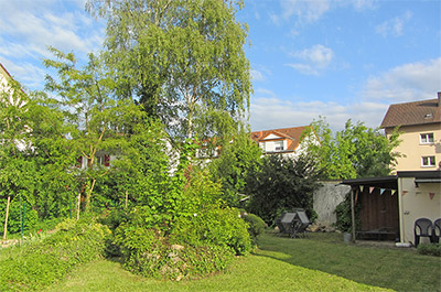 Wohnung Kastanienblick: Garten mit Sitzgelegenheit